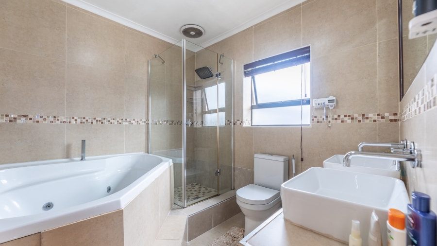 4 Bedroom Property for Sale in West Beach Western Cape